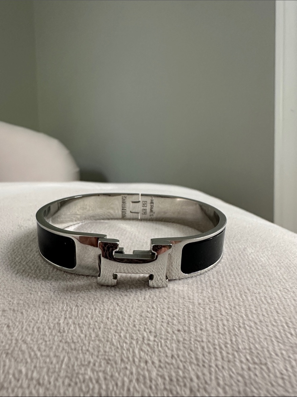 H bracelet